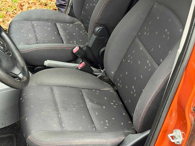 Mazda - 2003 - 2 - 1.4 exclusive - 15-nd-nd - afbeelding 16 van  16