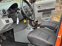 Mazda - 2003 - 2 - 1.4 exclusive - 15-nd-nd - afbeelding 2 van  16