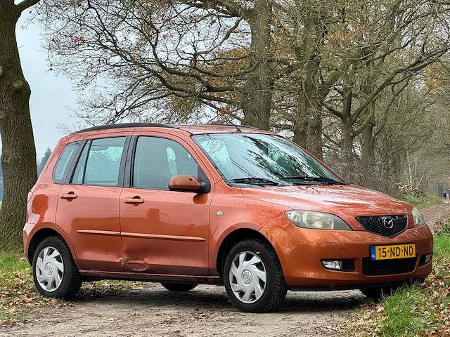 Mazda - 2003 - 2 - 1.4 exclusive - 15-nd-nd - afbeelding 10 van  16