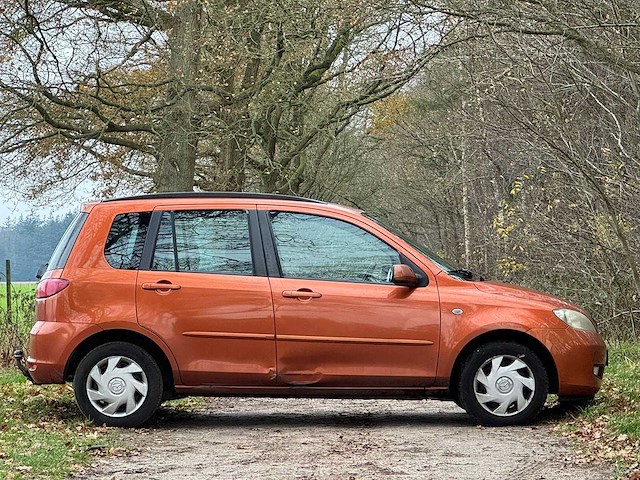 Mazda - 2003 - 2 - 1.4 exclusive - 15-nd-nd - afbeelding 11 van  16
