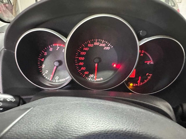 Mazda - 3 - 1.6 touring - g-049-fh- 2006 - afbeelding 5 van  5