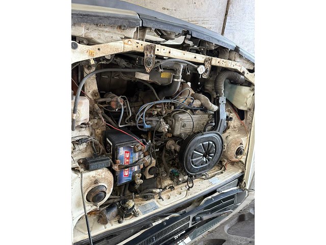 Mazda - 323 - oldtimer - 1987 - afbeelding 16 van  30