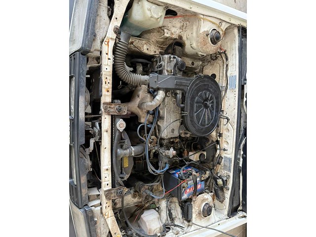 Mazda - 323 - oldtimer - 1987 - afbeelding 10 van  30