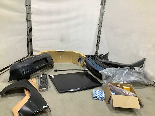 Mazda - partij auto onderdelen - afbeelding 1 van  12