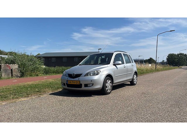 Mazda 2 1.4 touring 2004 | 04-ph-sg i - afbeelding 1 van  14