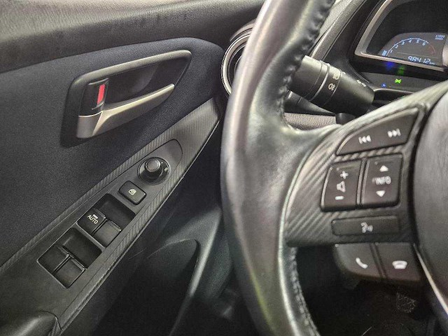 Mazda 2 1.5 skyactiv-g intro edition; gk-207-f - afbeelding 2 van  15