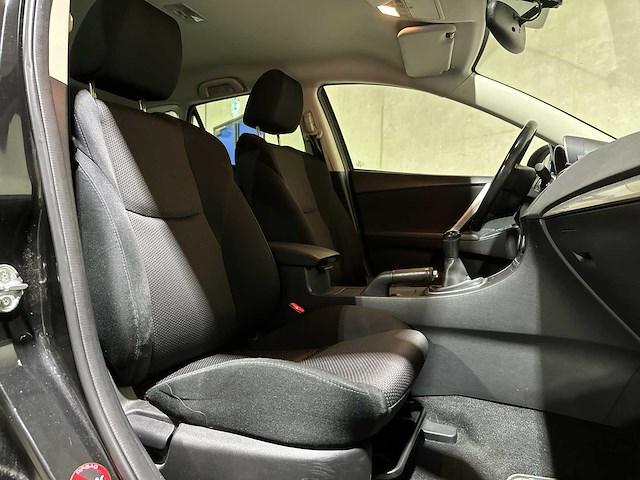 Mazda 3 1.6 ts 105pk 2013, rg-718-g - afbeelding 30 van  38