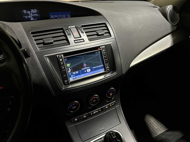 Mazda 3 1.6 ts 105pk 2013, rg-718-g - afbeelding 18 van  38