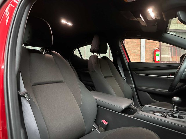 Mazda 3 2.0 skyactiv-x 180pk 2019 (origineel-nl + 1e eigenaar), g-183-sn - afbeelding 36 van  41