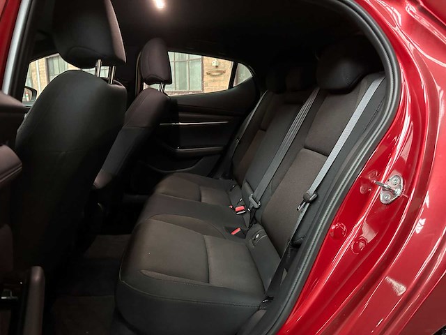 Mazda 3 2.0 skyactiv-x 180pk 2019 (origineel-nl + 1e eigenaar), g-183-sn - afbeelding 32 van  41