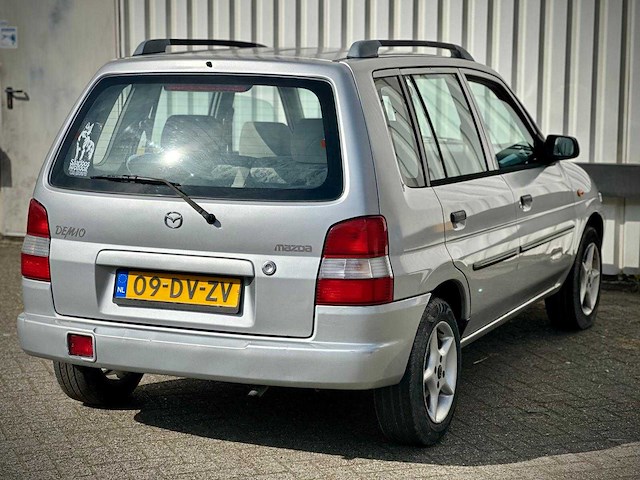 Mazda demio 1.3 glx , 09-dv-zv - afbeelding 11 van  16