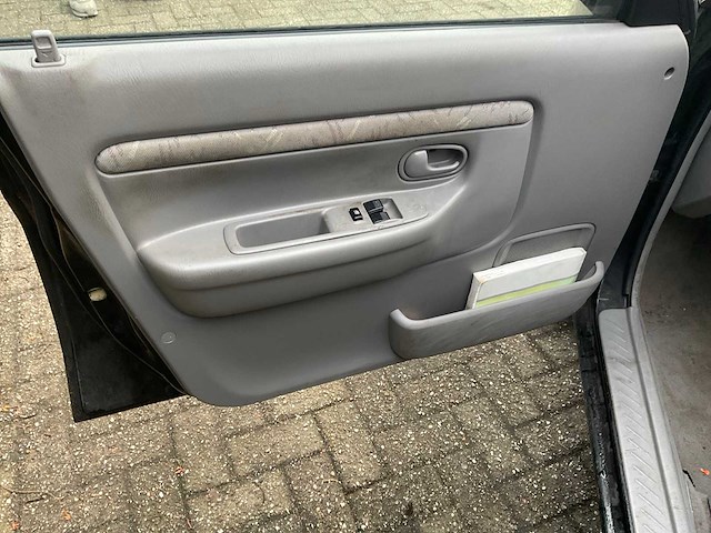 Mazda demio 97-hz-lk - afbeelding 16 van  27