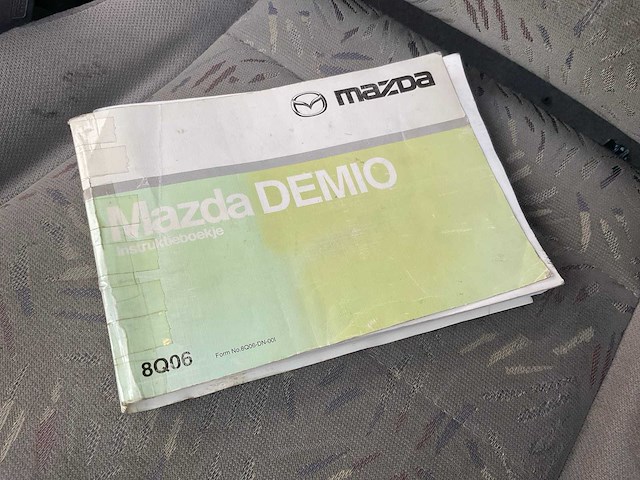 Mazda demio 97-hz-lk - afbeelding 18 van  27