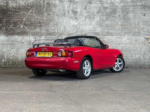 Mazda mx-5 1.6i 110pk 1999, 40-sf-xj youngtimer - afbeelding 2 van  49