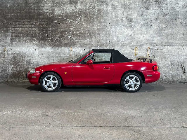 Mazda mx-5 1.6i 110pk 1999, 40-sf-xj youngtimer - afbeelding 8 van  49