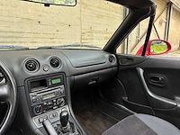 Mazda mx-5 1.6i 110pk 1999, 40-sf-xj youngtimer - afbeelding 11 van  49