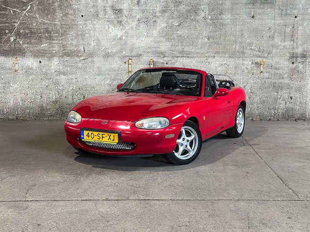 Mazda mx-5 1.6i 110pk 1999, 40-sf-xj youngtimer - afbeelding 23 van  49