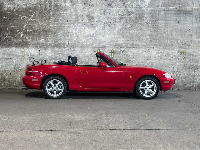 Mazda mx-5 1.6i 110pk 1999, 40-sf-xj youngtimer - afbeelding 49 van  49