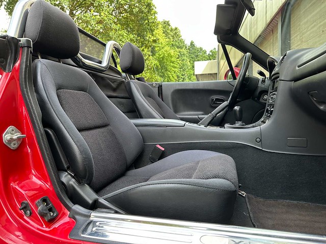 Mazda mx-5 1.6i 110pk 1999, 40-sf-xj youngtimer - afbeelding 27 van  47