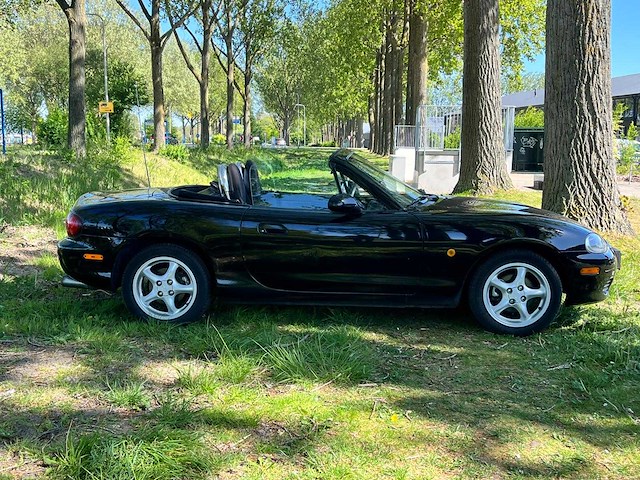Mazda mx-5 1.6i exclusive, 33-tb-gl - afbeelding 26 van  28