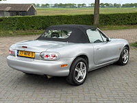 Mazda mx-5 1.6i mx5 cabriolet 77-nfk-5 - afbeelding 2 van  17
