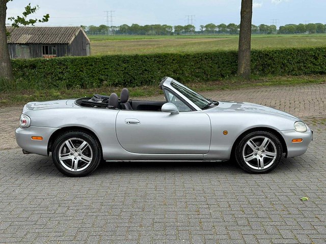 Mazda mx-5 1.6i mx5 cabriolet 77-nfk-5 - afbeelding 14 van  17
