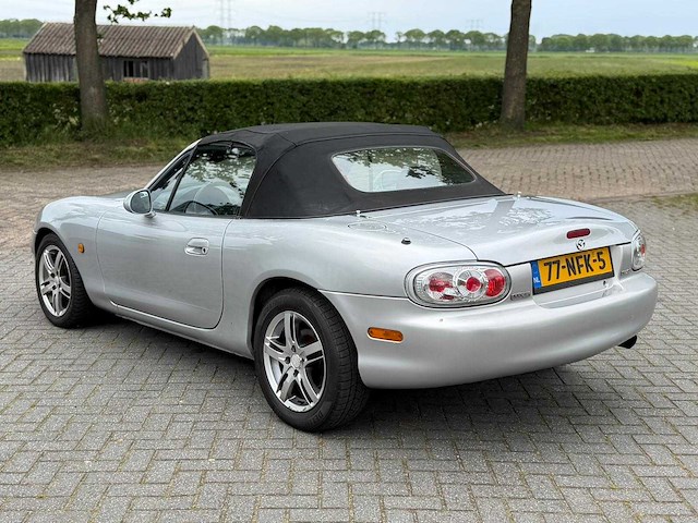 Mazda mx-5 1.6i mx5 cabriolet 77-nfk-5 - afbeelding 17 van  17