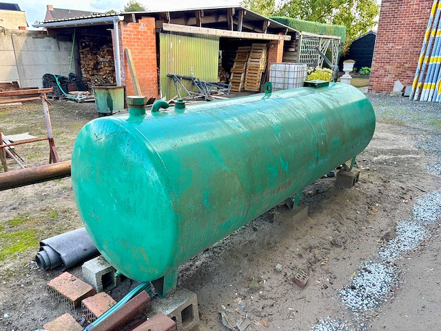 Mazout / diesel tank 2000l - afbeelding 1 van  4