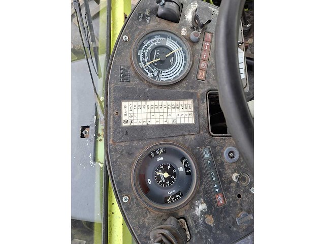 Mb trac - 1983 - 1500 - vierwielaangedreven landbouwtractor - afbeelding 10 van  16