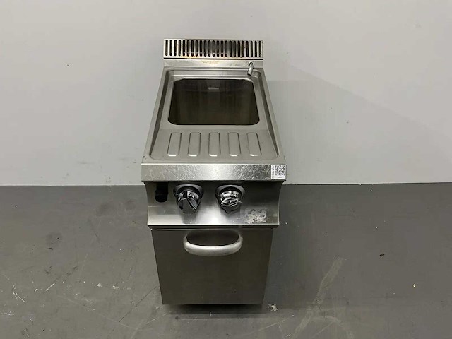 Mbm brescello - gc477 sc - pastakoker - afbeelding 1 van  8