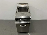 Mbm brescello - gc477sc - pastakoker - afbeelding 1 van  8