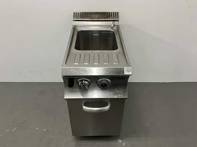 Mbm brescello - gc477sc - pastakoker - afbeelding 1 van  5