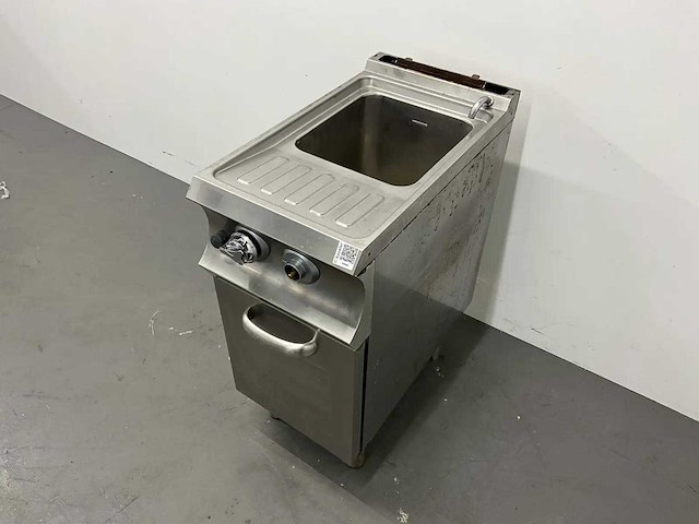 Mbm brescello - gc477sc - pastakoker - afbeelding 1 van  8