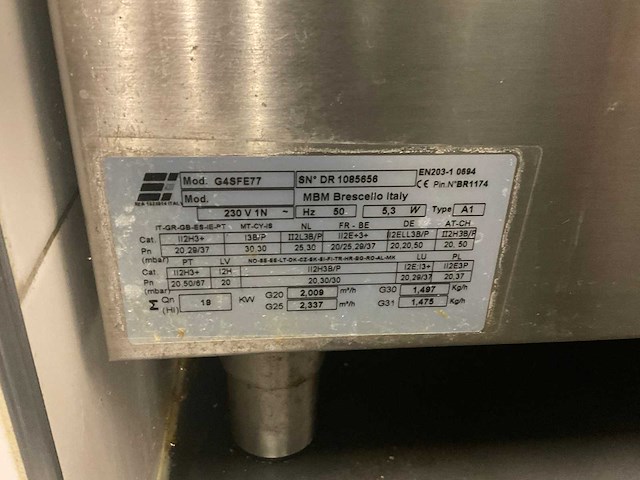 Mbm g4sfe77 fornuis met oven - afbeelding 3 van  3