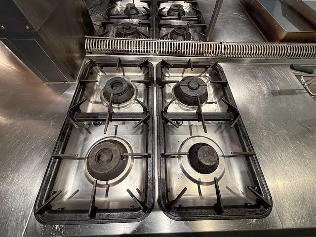 Mbm rvs 4-delig gasfornuis, pastakoker en friteuse opstelling - afbeelding 10 van  14