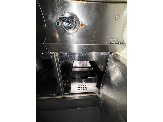 Mbm rvs 4-delig gasfornuis, pastakoker en friteuse opstelling - afbeelding 9 van  14