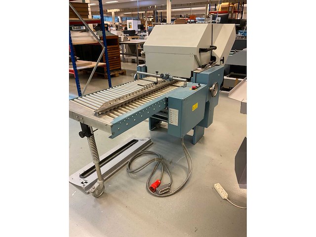 Mbo t 530-2-53/4 vouwmachine - afbeelding 1 van  6