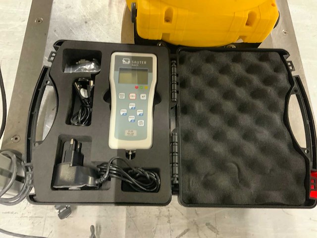 Mbr electronics ultra sonic uss-9210 verrijdbare soldeer station , sauter model fl en diverse toebehoren - afbeelding 6 van  8