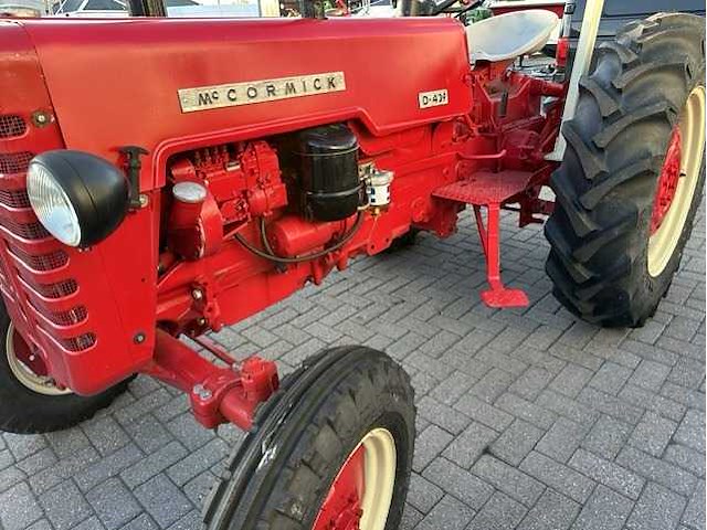 Mc cormick - d439 - oldtimer tractor - afbeelding 7 van  14