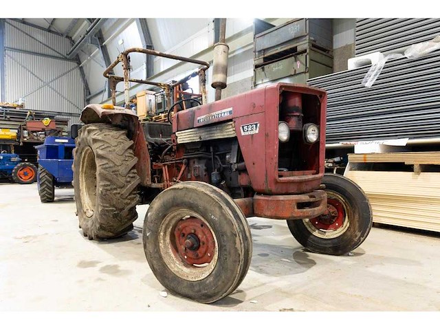 Mc cormick - international 523 diesel - 2-wheel drive tractor - afbeelding 1 van  12