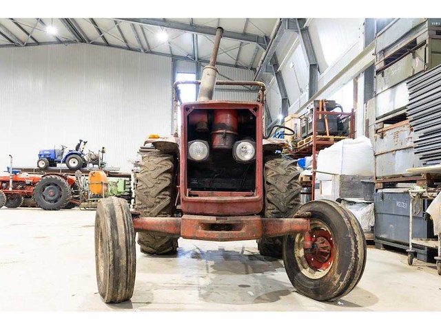 Mc cormick - international 523 diesel - 2-wheel drive tractor - afbeelding 5 van  12