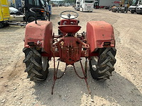 Mc cormick d-320 oldtimer tractor - afbeelding 4 van  9