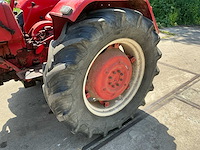 Mc cormick d-436 oldtimer tractor - afbeelding 10 van  18