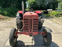 Mc cormick d-436 oldtimer tractor - afbeelding 11 van  18