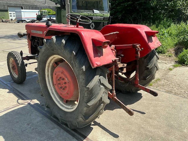 Mc cormick d-436 oldtimer tractor - afbeelding 15 van  18
