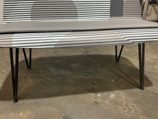 Mc donalds buiten hout tuinbank - afbeelding 4 van  5