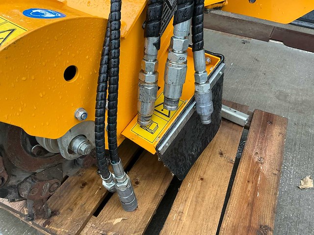 Mcconnel robocut2 rc40 robot werktuigdrager 2021 - afbeelding 37 van  56