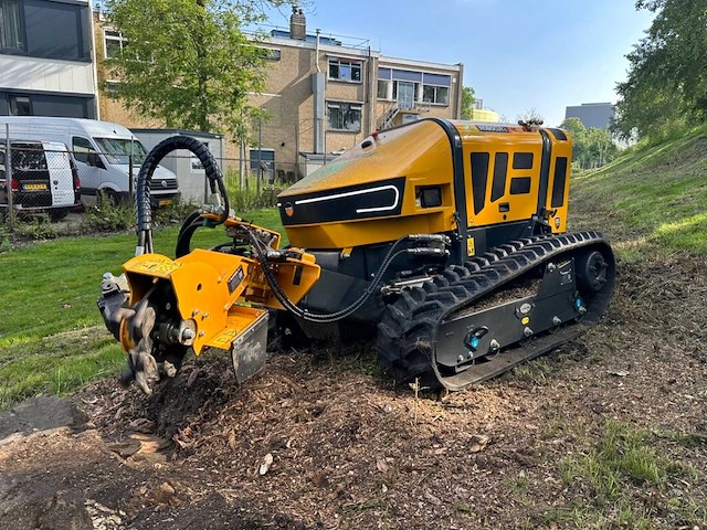 Mcconnel robocut2 rc40 robot werktuigdrager 2021 - afbeelding 50 van  56