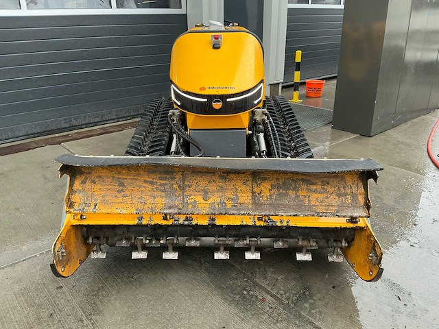 Mcconnel robocut2 rc40 robot werktuigdrager 2021 - afbeelding 49 van  49