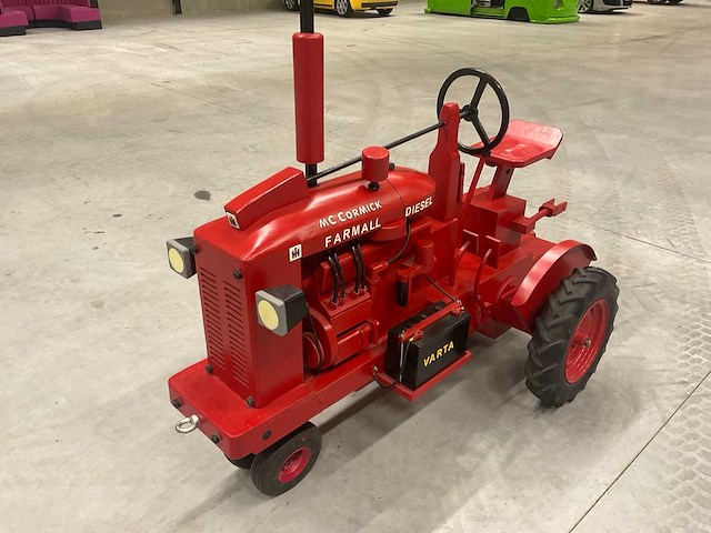 Mccormic oldtimer tractor - afbeelding 1 van  15